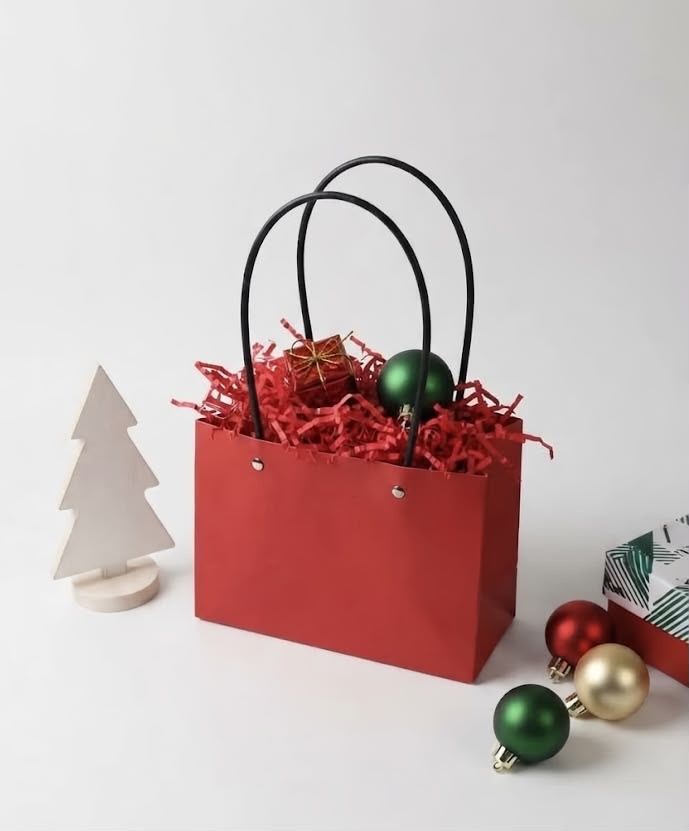 Red gift bag (1pc)